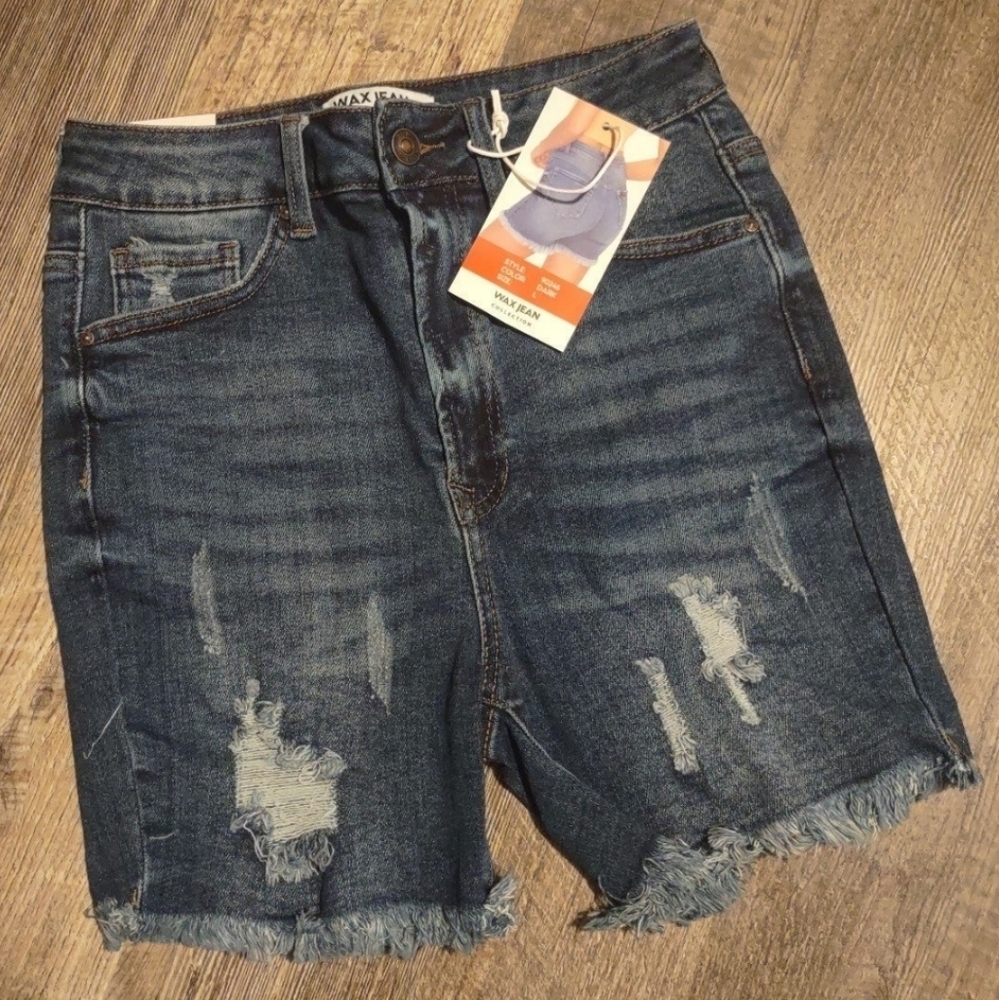 High Waisted 5 Pocket Frayed Hem Denim Shorts - Picture 3 of 9